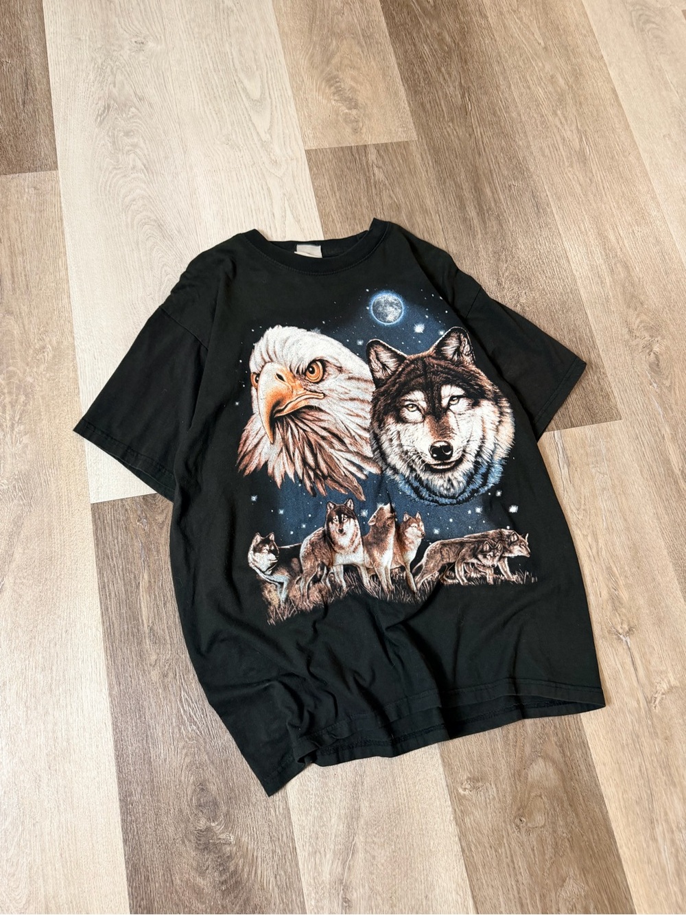 Vintage 90s Black Graphic Tee with Wolf and Eagle Print - Picture 3 of 6